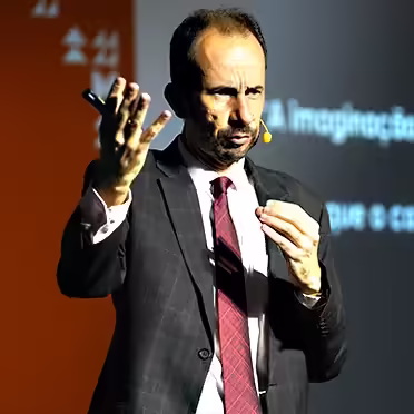 Palestra empreendedorismo inovador traz conteúdo prático com mágica e hipnose